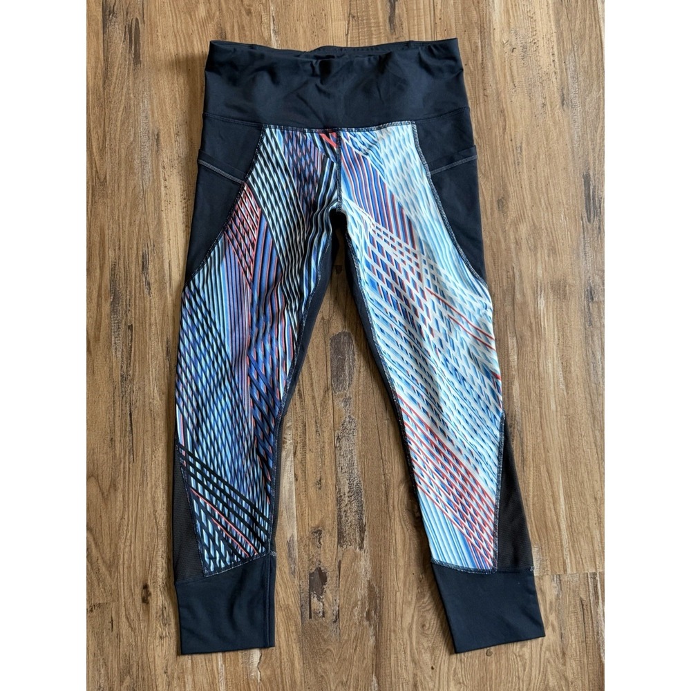 Athleta Women's Multi Mosaic Relay Capri Activewear Leggings Size S
